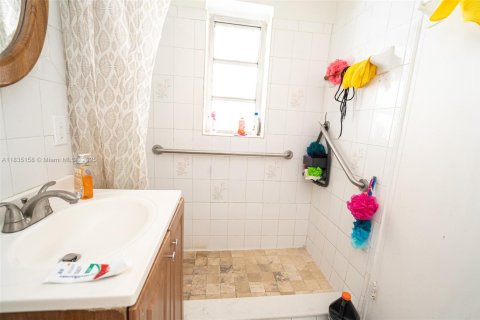 Купить коммерческую недвижимость в Майами, Флорида 206.24м2, № 1941140 - фото 12