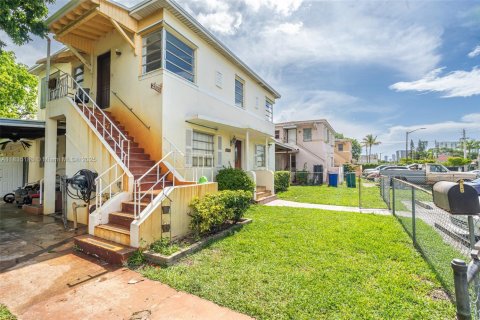 Купить коммерческую недвижимость в Майами, Флорида 206.24м2, № 1941140 - фото 3