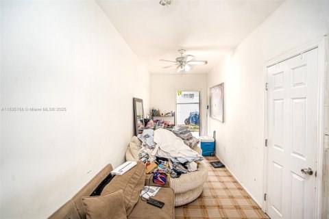 Купить коммерческую недвижимость в Майами, Флорида 206.24м2, № 1941140 - фото 24