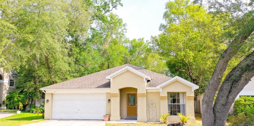 House in Casselberry, Florida 4 bedrooms, 182.65 sq.m. № 1685396