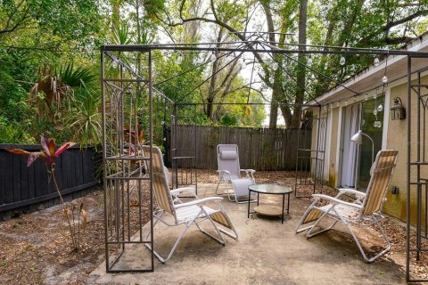 House in Casselberry, Florida 4 bedrooms, 182.65 sq.m. № 1685396 - photo 27