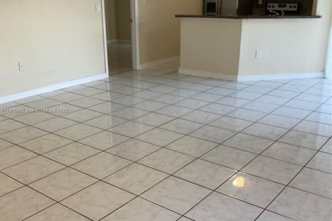 Touwnhouse à louer à Homestead, Floride: 2 chambres, 88.35 m2 № 1952642 - photo 4