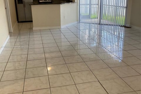 Touwnhouse à louer à Homestead, Floride: 2 chambres, 88.35 m2 № 1952642 - photo 2