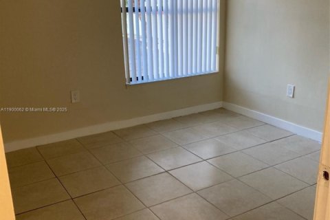 Touwnhouse à louer à Homestead, Floride: 2 chambres, 88.35 m2 № 1952642 - photo 7