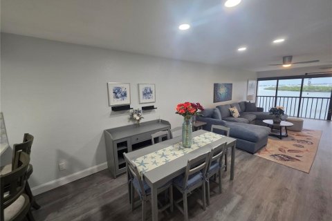 Copropriété à louer à Englewood, Floride: 2 chambres, 113.53 m2 № 2416708 - photo 4