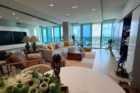Condo à Miami, Floride, 2 chambres  № 2190383