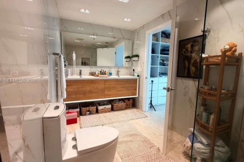 Copropriété à louer à Miami, Floride: 2 chambres, 107.58 m2 № 2190383 - photo 12