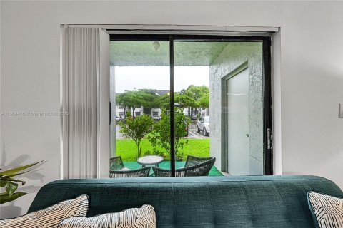 Купить кондоминиум в Корал-Спрингс, Флорида 2 спальни, 103.49м2, № 1928190 - фото 23