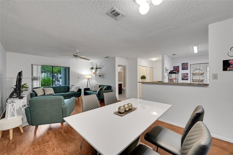 Купить кондоминиум в Корал-Спрингс, Флорида 2 спальни, 103.49м2, № 1928190 - фото 22