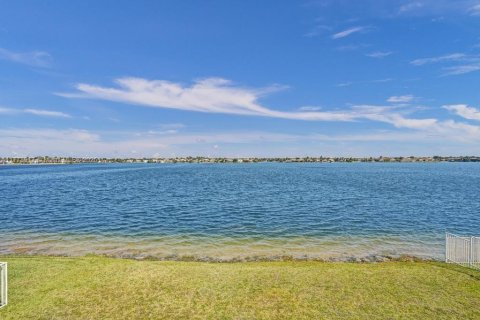Casa en venta en Miramar, Florida, 5 dormitorios, 325.16 m2 № 1695957 - foto 5