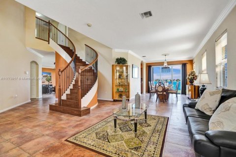 Casa en venta en Miramar, Florida, 5 dormitorios, 325.16 m2 № 1695957 - foto 7