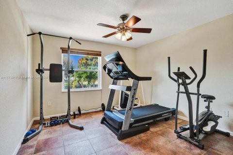 Casa en venta en Miramar, Florida, 5 dormitorios, 325.16 m2 № 1695957 - foto 24
