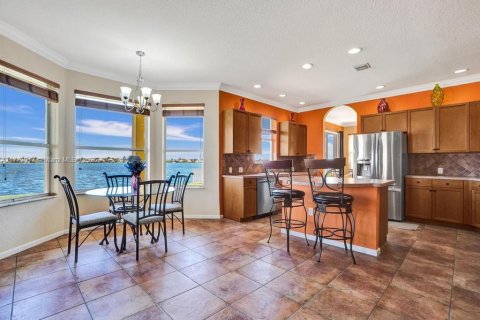 Casa en venta en Miramar, Florida, 5 dormitorios, 325.16 m2 № 1695957 - foto 12