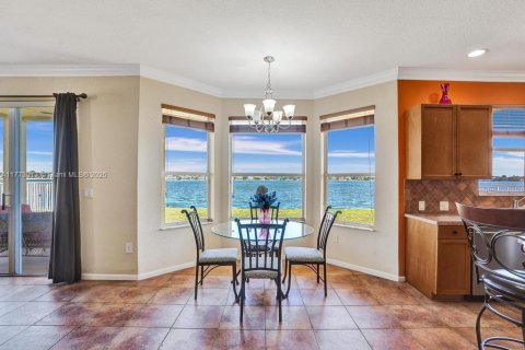 Casa en venta en Miramar, Florida, 5 dormitorios, 325.16 m2 № 1695957 - foto 13