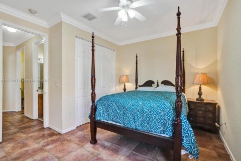 Casa en venta en Miramar, Florida, 5 dormitorios, 325.16 m2 № 1695957 - foto 17