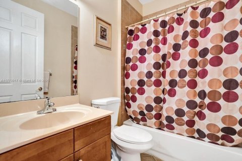 Casa en venta en Miramar, Florida, 5 dormitorios, 325.16 m2 № 1695957 - foto 18