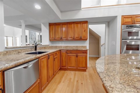 House in Terra Ceia, Florida 5 bedrooms, 359.9 sq.m. № 1742641 - photo 17