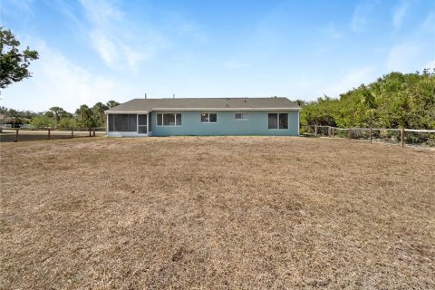 House in Port Charlotte, Florida 3 bedrooms, 111.67 sq.m. № 1679216 - photo 8