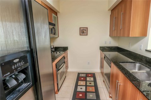 Condominio en venta en Miami, Florida, 1 dormitorio, 78.6 m2 № 1888783 - foto 13