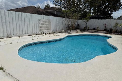 Casa en venta en Orlando, Florida, 4 dormitorios, 226.31 m2 № 1724520 - foto 12