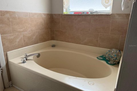 Casa en venta en Orlando, Florida, 4 dormitorios, 226.31 m2 № 1724520 - foto 9