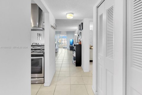 Condominio en venta en Tamarac, Florida, 2 dormitorios, 81.75 m2 № 1988205 - foto 5