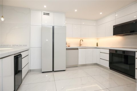 Copropriété à vendre à Sunny Isles Beach, Floride: 2 chambres, 148.92 m2 № 2241143 - photo 18