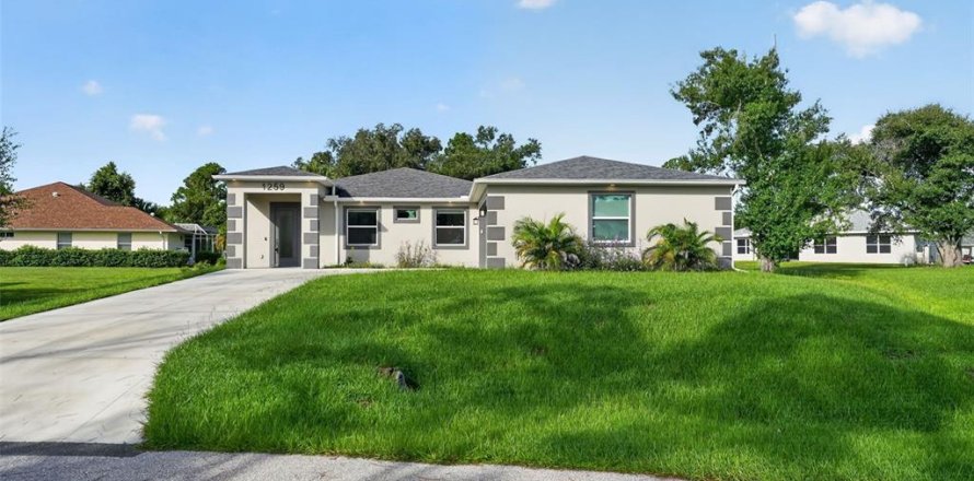 House in North Port, Florida 3 bedrooms, 161.28 sq.m. № 2225639
