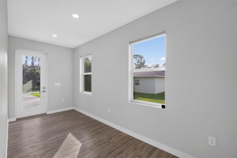 House in North Port, Florida 3 bedrooms, 161.28 sq.m. № 2225639 - photo 19