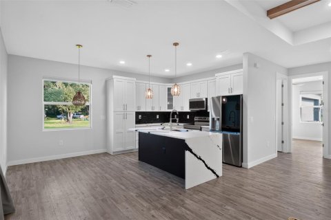 House in North Port, Florida 3 bedrooms, 161.28 sq.m. № 2225639 - photo 16