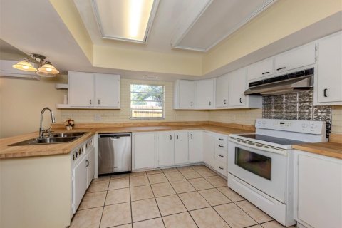 House in Nokomis, Florida 3 bedrooms, 277.22 sq.m. № 1614138 - photo 18
