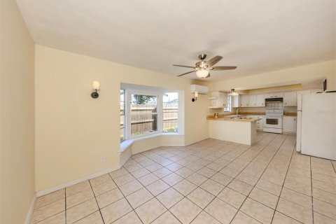 House in Nokomis, Florida 3 bedrooms, 277.22 sq.m. № 1614138 - photo 12