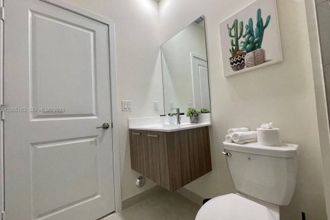 Condo in Doral, Florida, 3 bedrooms in LANDMARK  № 2170582 - photo 13