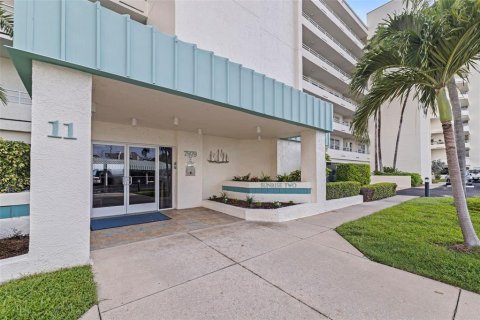 Condo in South Pasadena, Florida, 2 bedrooms  № 1834847 - photo 30