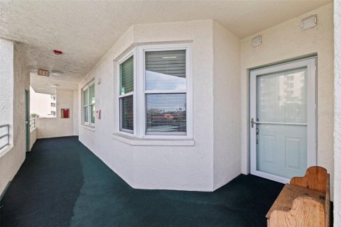 Condo in South Pasadena, Florida, 2 bedrooms  № 1834847 - photo 29