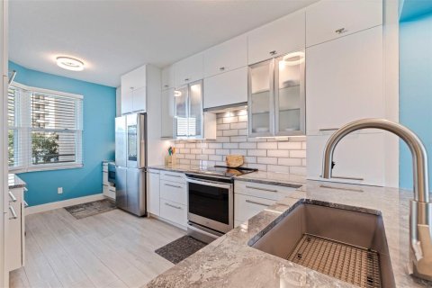 Condo in South Pasadena, Florida, 2 bedrooms  № 1834847 - photo 4