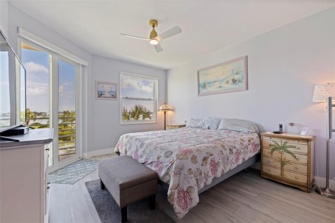 Condo in South Pasadena, Florida, 2 bedrooms  № 1834847 - photo 17