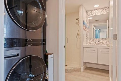 Condo in South Pasadena, Florida, 2 bedrooms  № 1834847 - photo 23