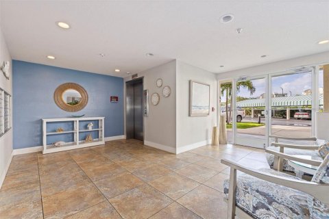 Condo in South Pasadena, Florida, 2 bedrooms  № 1834847 - photo 27