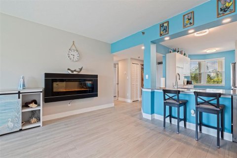 Condo in South Pasadena, Florida, 2 bedrooms  № 1834847 - photo 8