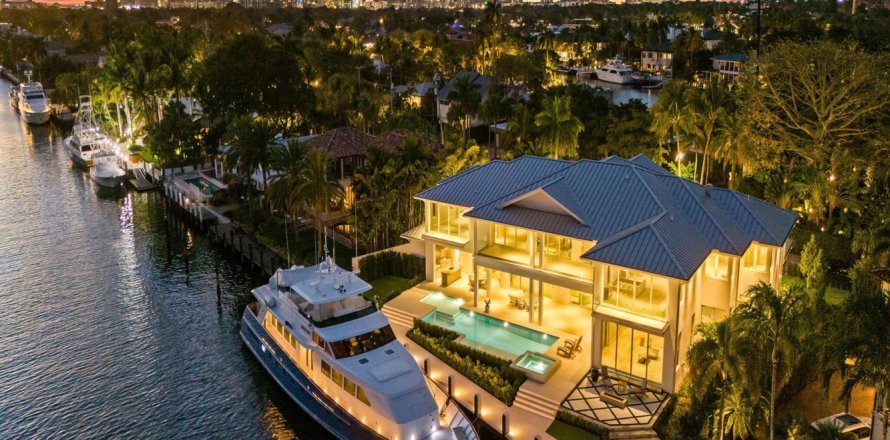 Villa ou maison à Fort Lauderdale, Floride 7 chambres, 798.96 m2 № 2190088