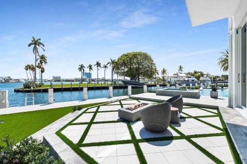 Villa ou maison à vendre à Fort Lauderdale, Floride: 7 chambres, 798.96 m2 № 2190088 - photo 17