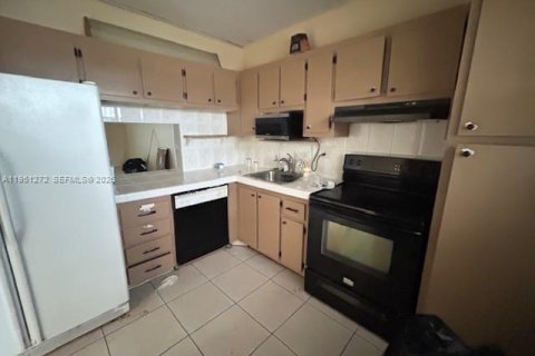 Купить кондоминиум в Санрайз, Флорида 2 спальни, 101.26м2, № 2007273 - фото 5