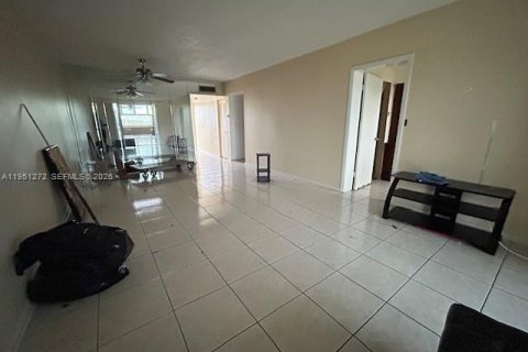 Купить кондоминиум в Санрайз, Флорида 2 спальни, 101.26м2, № 2007273 - фото 4