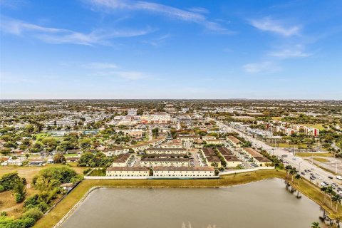 Villa ou maison à vendre à Lauderhill, Floride: 3 chambres, 138.98 m2 № 1715999 - photo 24