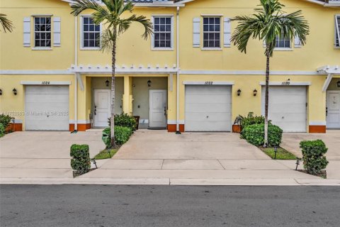 Villa ou maison à vendre à Lauderhill, Floride: 3 chambres, 138.98 m2 № 1715999 - photo 3