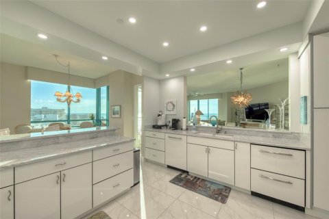 Condo in Clearwater, Florida, 3 bedrooms  № 1879947 - photo 13