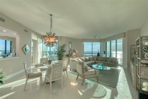Condo in Clearwater, Florida, 3 bedrooms  № 1879947 - photo 7