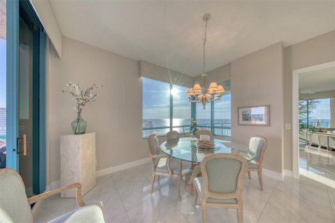 Condo in Clearwater, Florida, 3 bedrooms  № 1879947 - photo 15