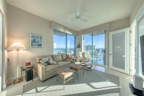 Condo in Clearwater, Florida, 3 bedrooms  № 1879947 - photo 21